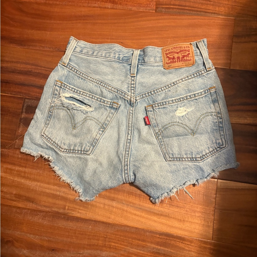 Levi’s 501 High Rise Distressed Denim Cutoff Shorts W24‎ (0879) - Picture 4 of 6